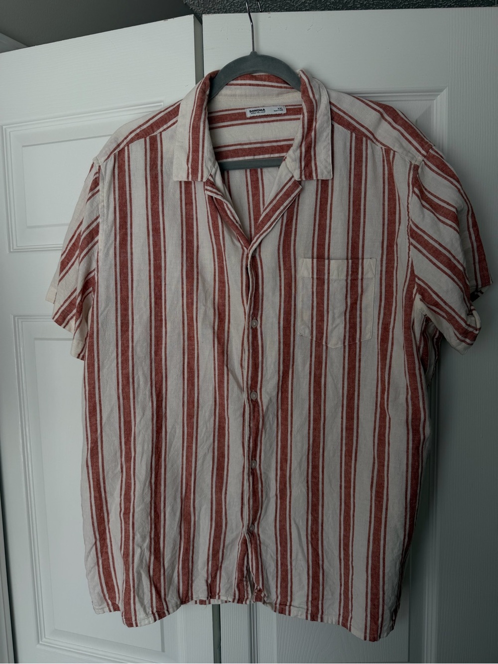 Sonoma White and Red Vertical Stripe Short Sleeve Button-Up Shirt